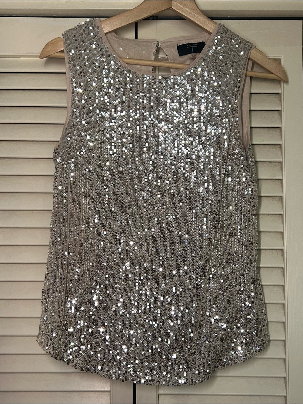 Tahari Silver Sequin Sleeveless Tank Top Size XS